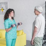 خدمات بالینی در منزل شامل چه خدماتی است