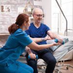 خدمات فیزیوتراپی در منزل