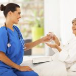 پرستار بیمار در منزل